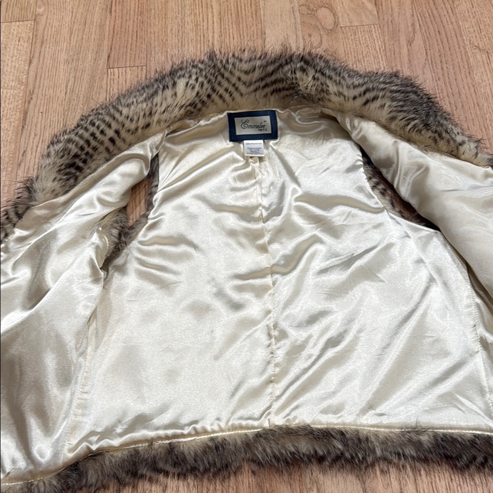 Fur Vest in Cream and Brown - Picture 3 of 3